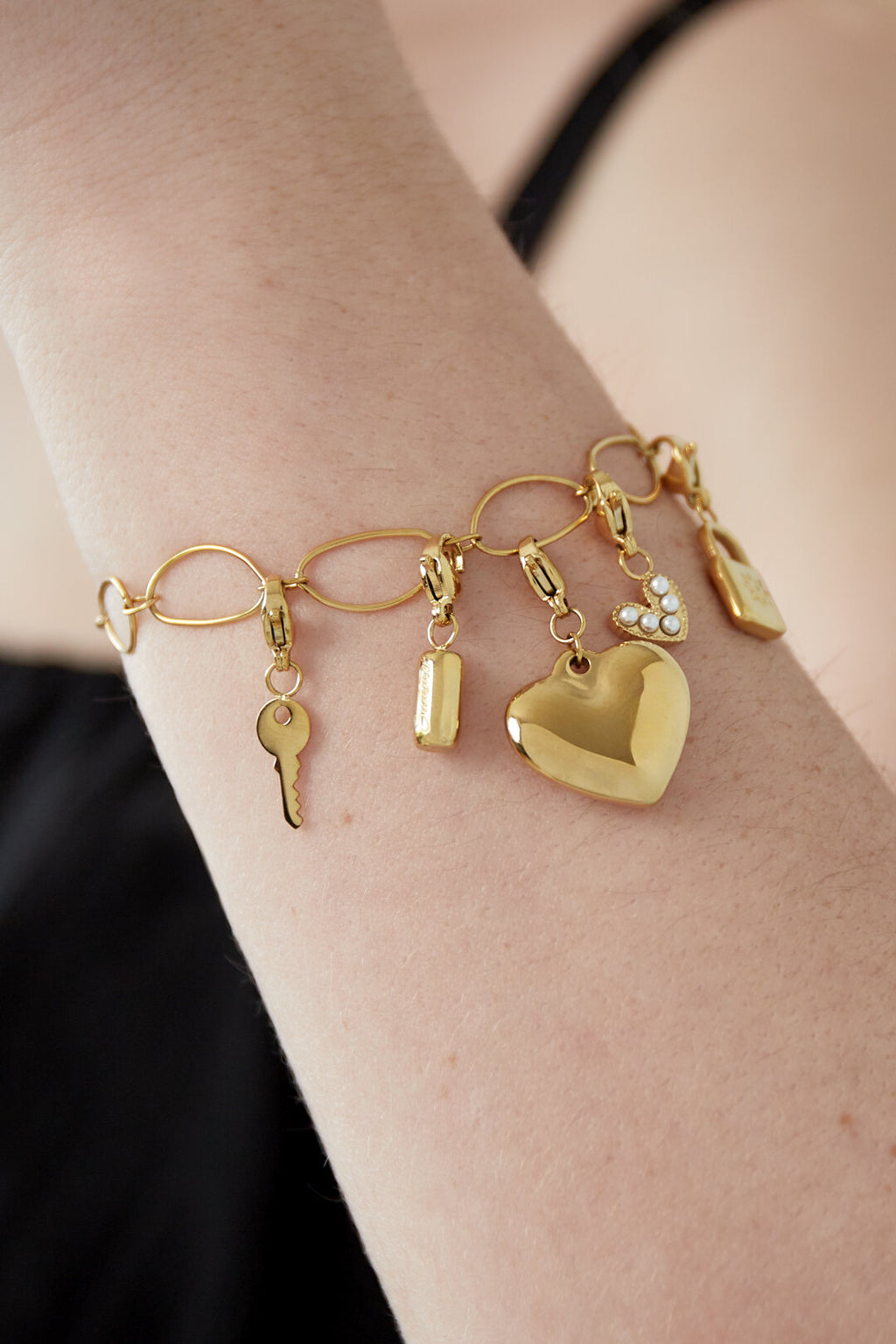 Elegant 14K Gold Plated Heart Charm Bracelet for Women
