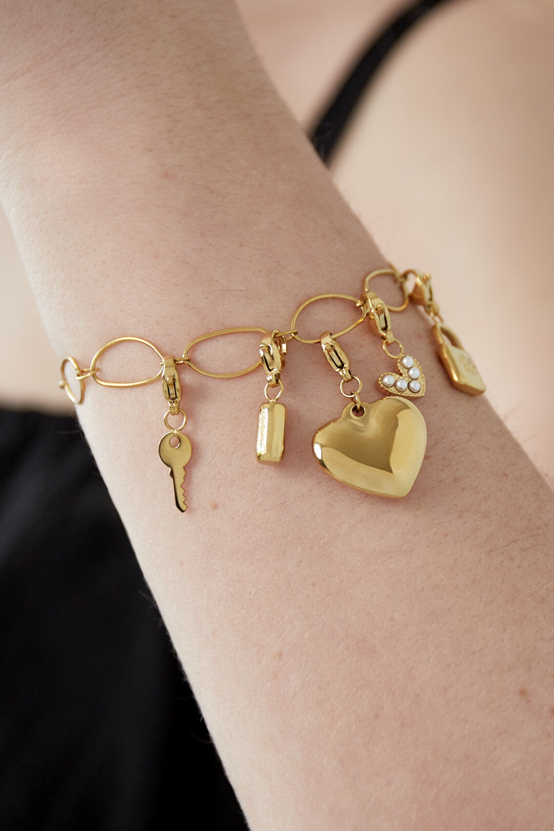 Elegant 14K Gold Plated Heart Charm Bracelet for Women