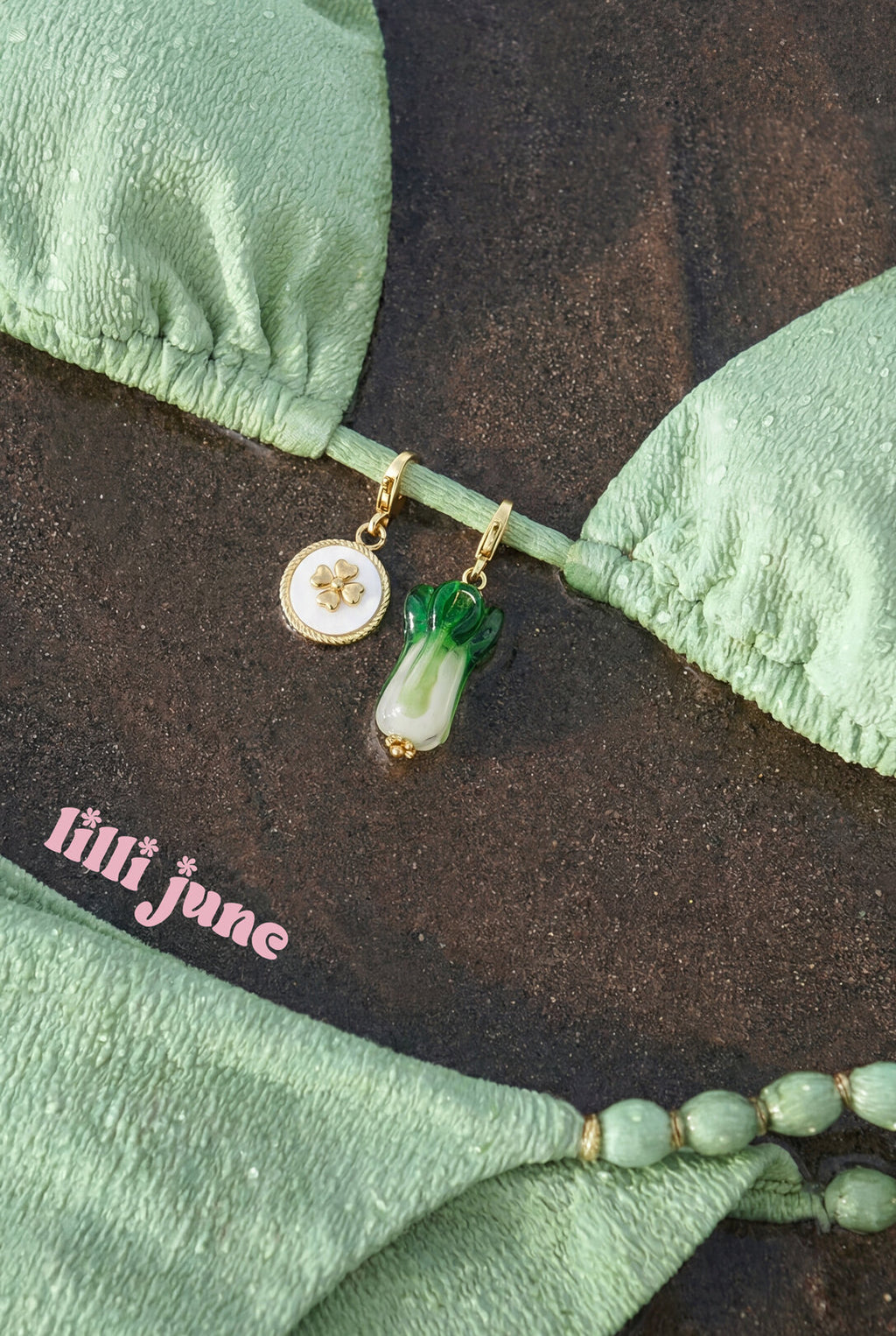 Lilli June White Clover Stainless Steel Ring - Daily Elegance