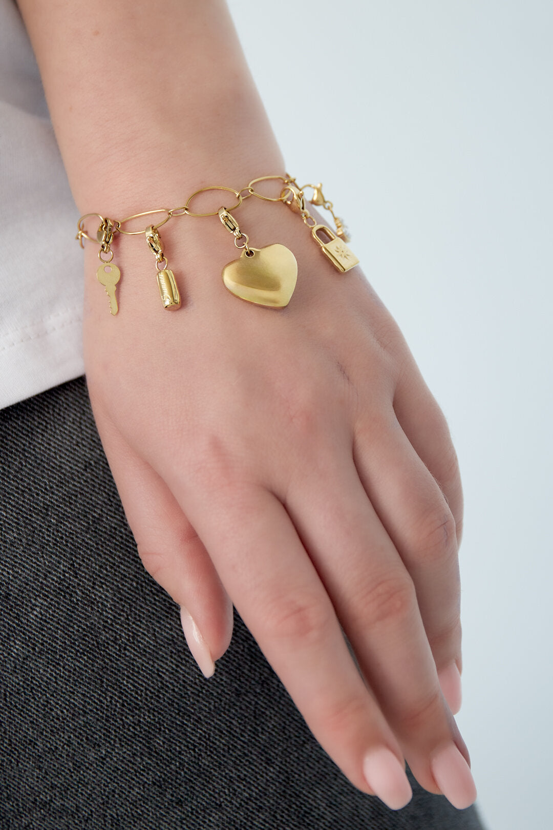 Elegant 14K Gold Plated Heart Charm Bracelet for Women