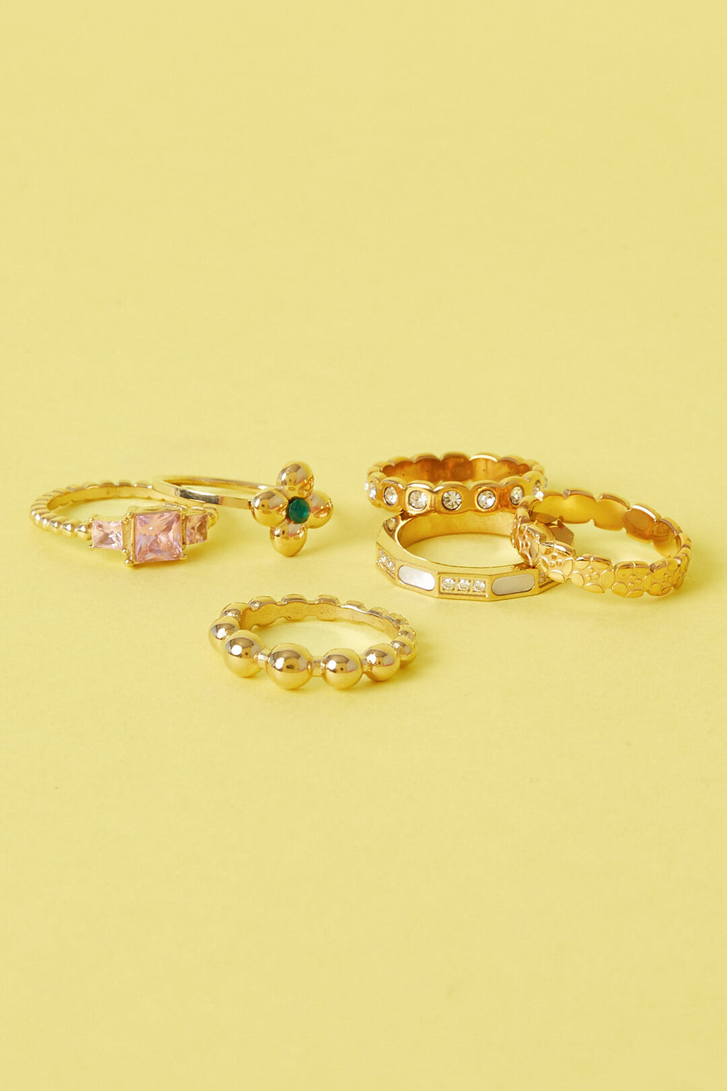 Elegant Gold Color Minimalist Ring for Daily Wear